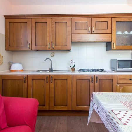 Appartamenti In Villa Con Ampio Giardino Esterno بوسادا المظهر الخارجي الصورة