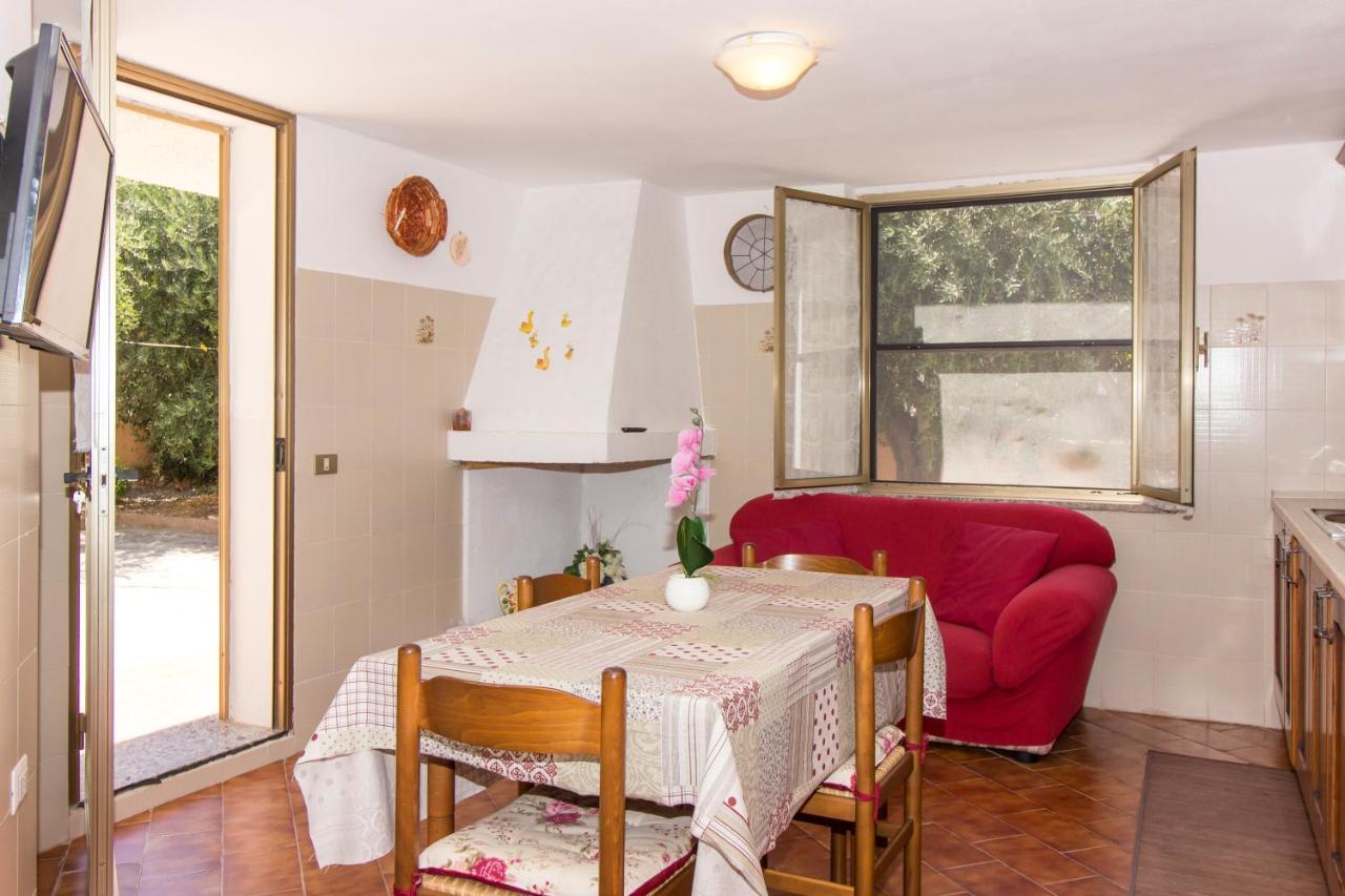 Appartamenti In Villa Con Ampio Giardino Esterno بوسادا المظهر الخارجي الصورة