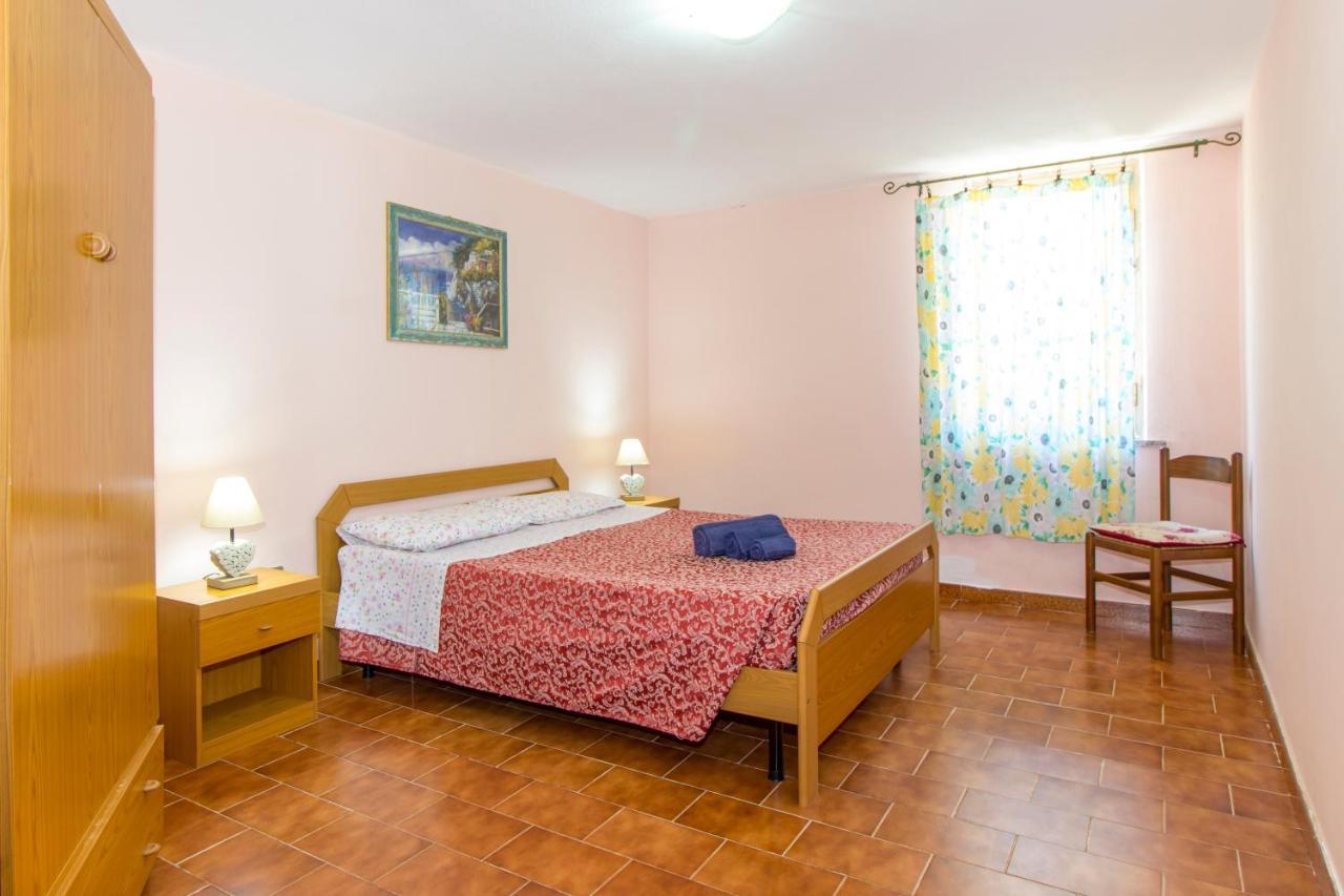 Appartamenti In Villa Con Ampio Giardino Esterno بوسادا المظهر الخارجي الصورة