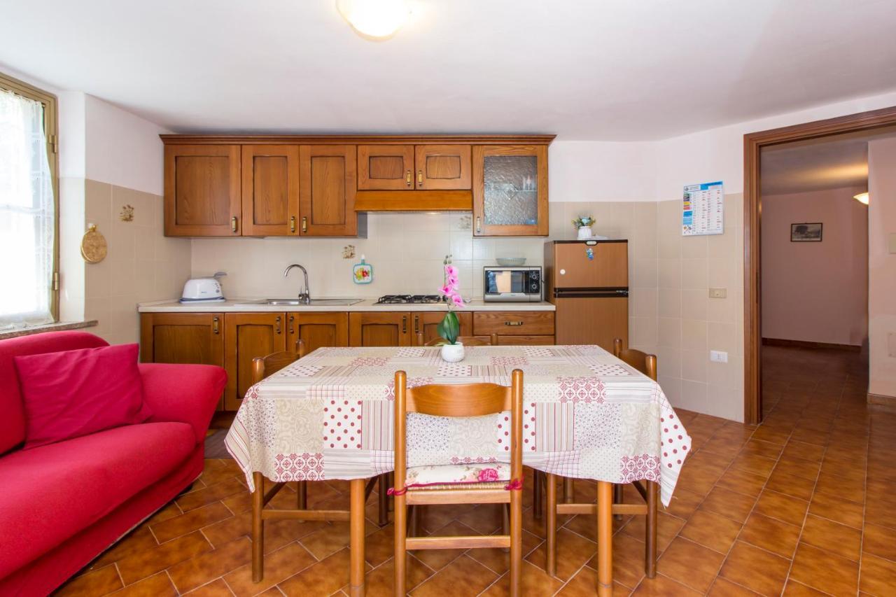 Appartamenti In Villa Con Ampio Giardino Esterno بوسادا المظهر الخارجي الصورة