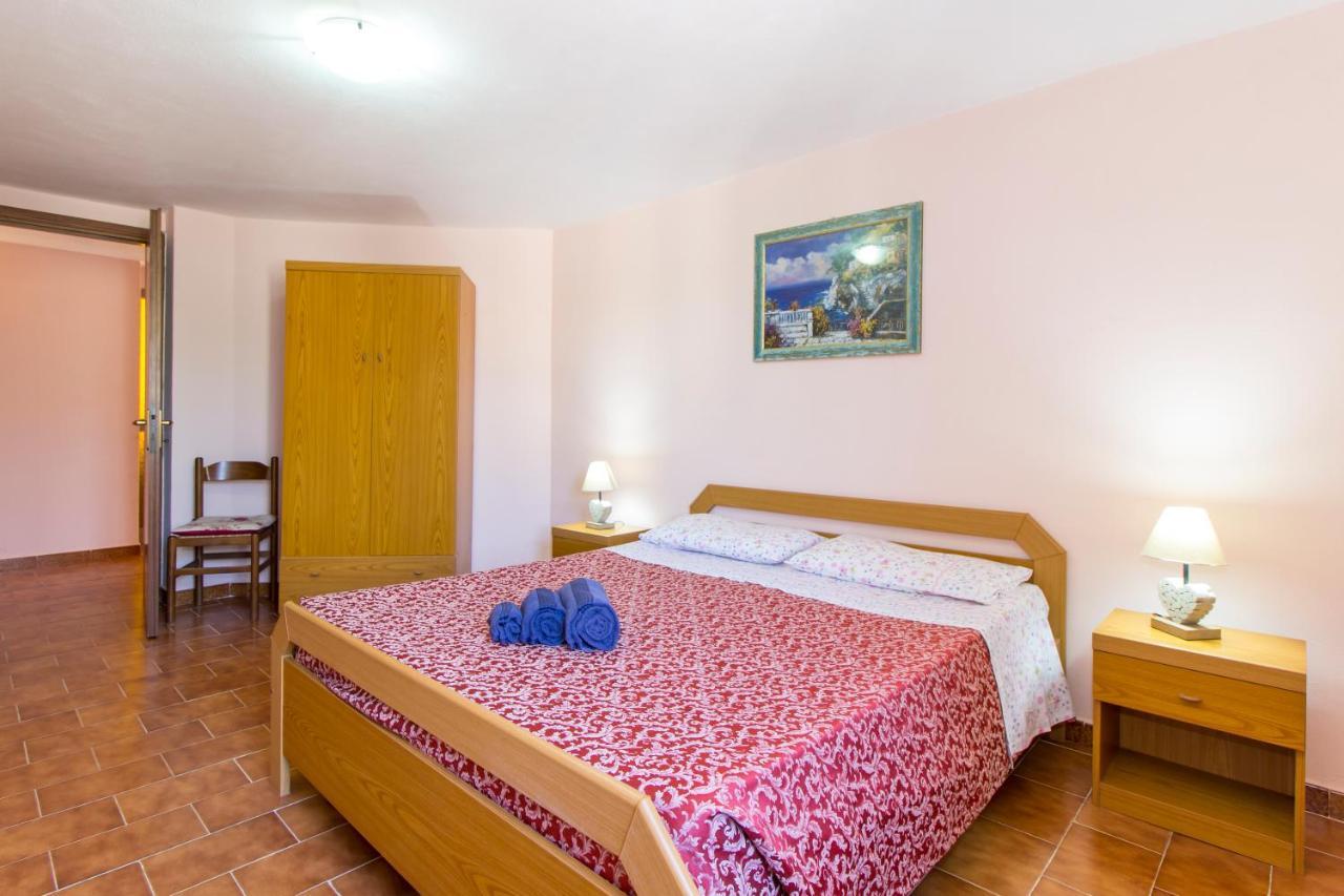 Appartamenti In Villa Con Ampio Giardino Esterno بوسادا المظهر الخارجي الصورة