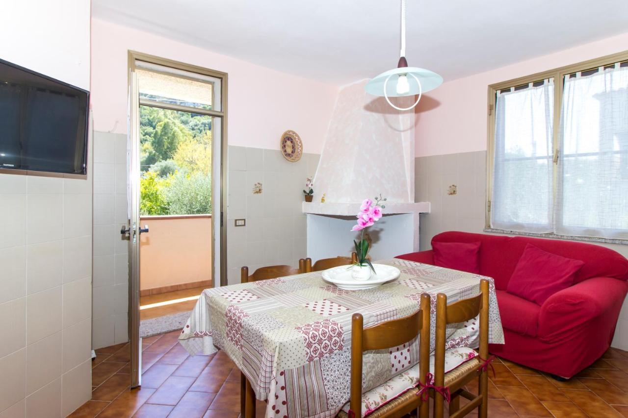 Appartamenti In Villa Con Ampio Giardino Esterno بوسادا المظهر الخارجي الصورة