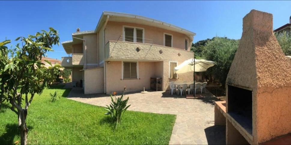 Appartamenti In Villa Con Ampio Giardino Esterno بوسادا المظهر الخارجي الصورة